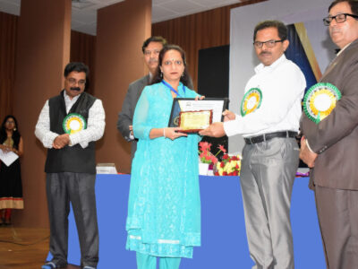 Ms Mamta Amarpuri best librarian award-2 (2) (1)